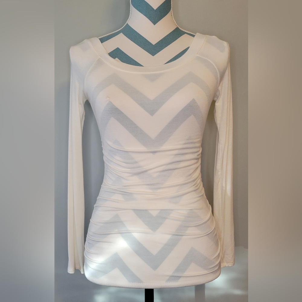 Poof! Long Sleeve Ruched Front Size M